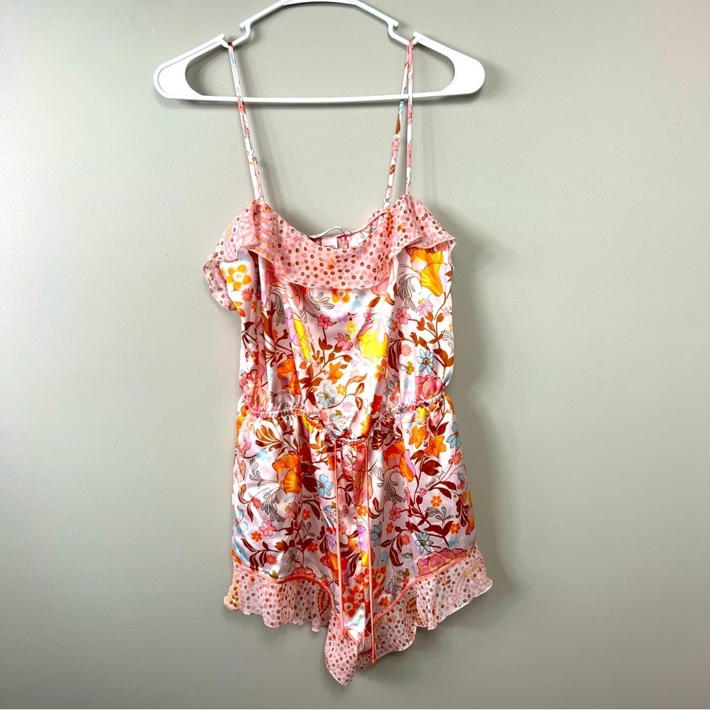 Victoria's Secret floral bodysuit with shorts Sz M 170/96A